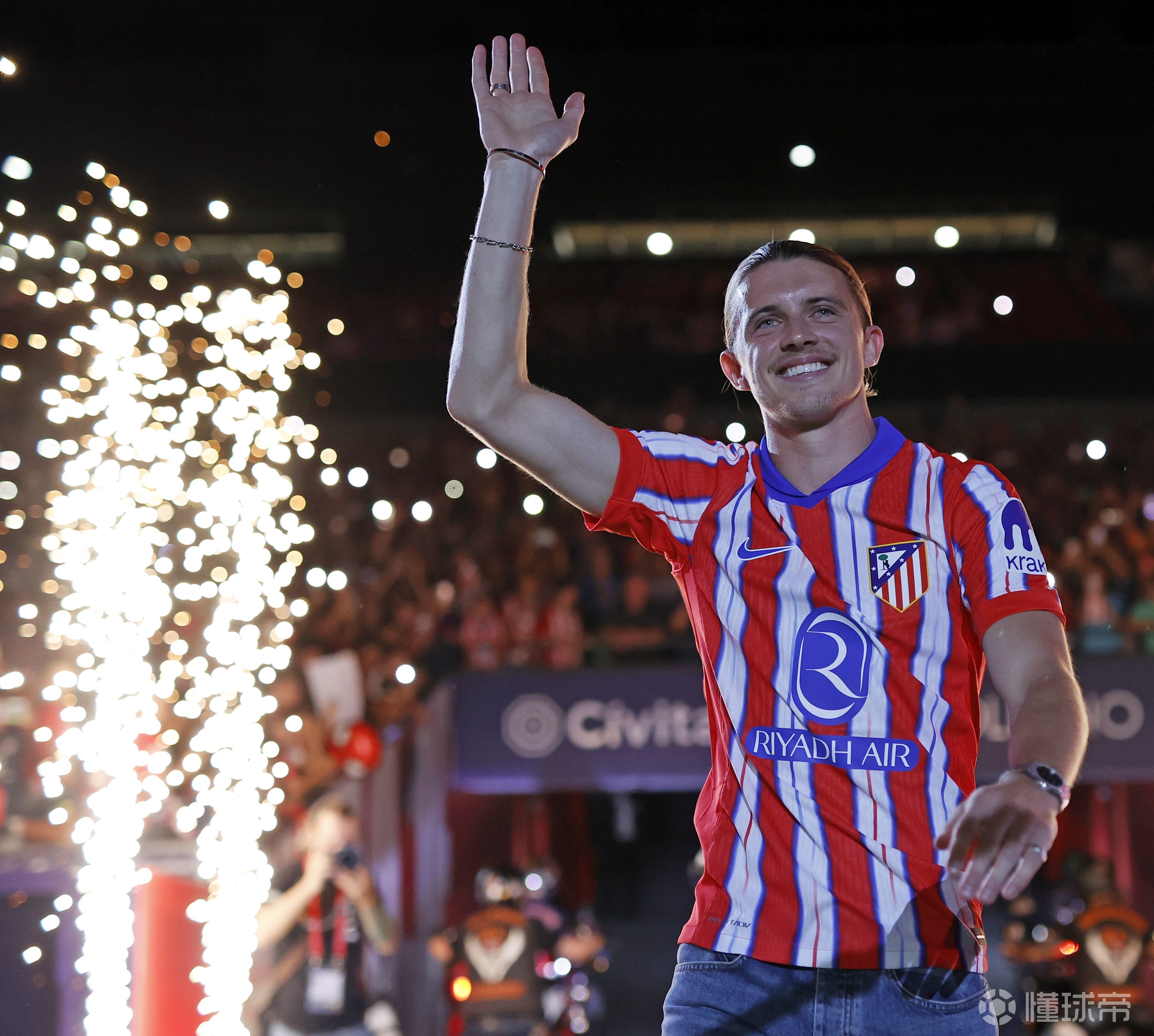 关于汉堡球迷狂欢庆祝球队连胜,赢得球队信心的信息 关于汉堡球迷狂欢庆祝球队连胜,赢得球队信心的信息