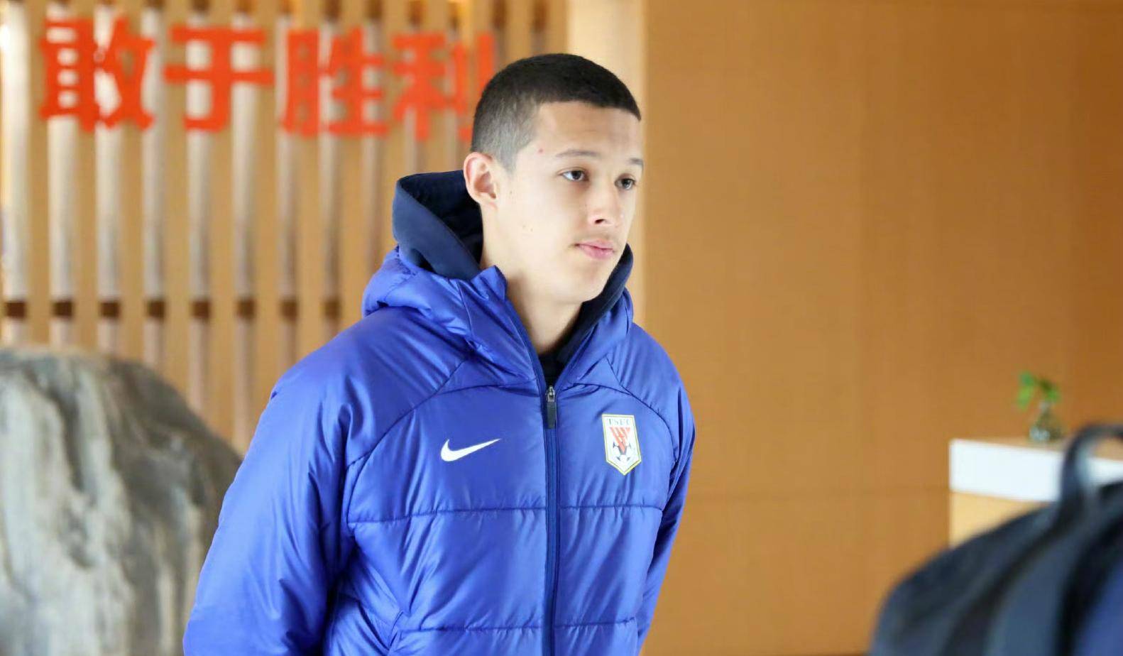 泰国足球选拔赛新人崭露头角