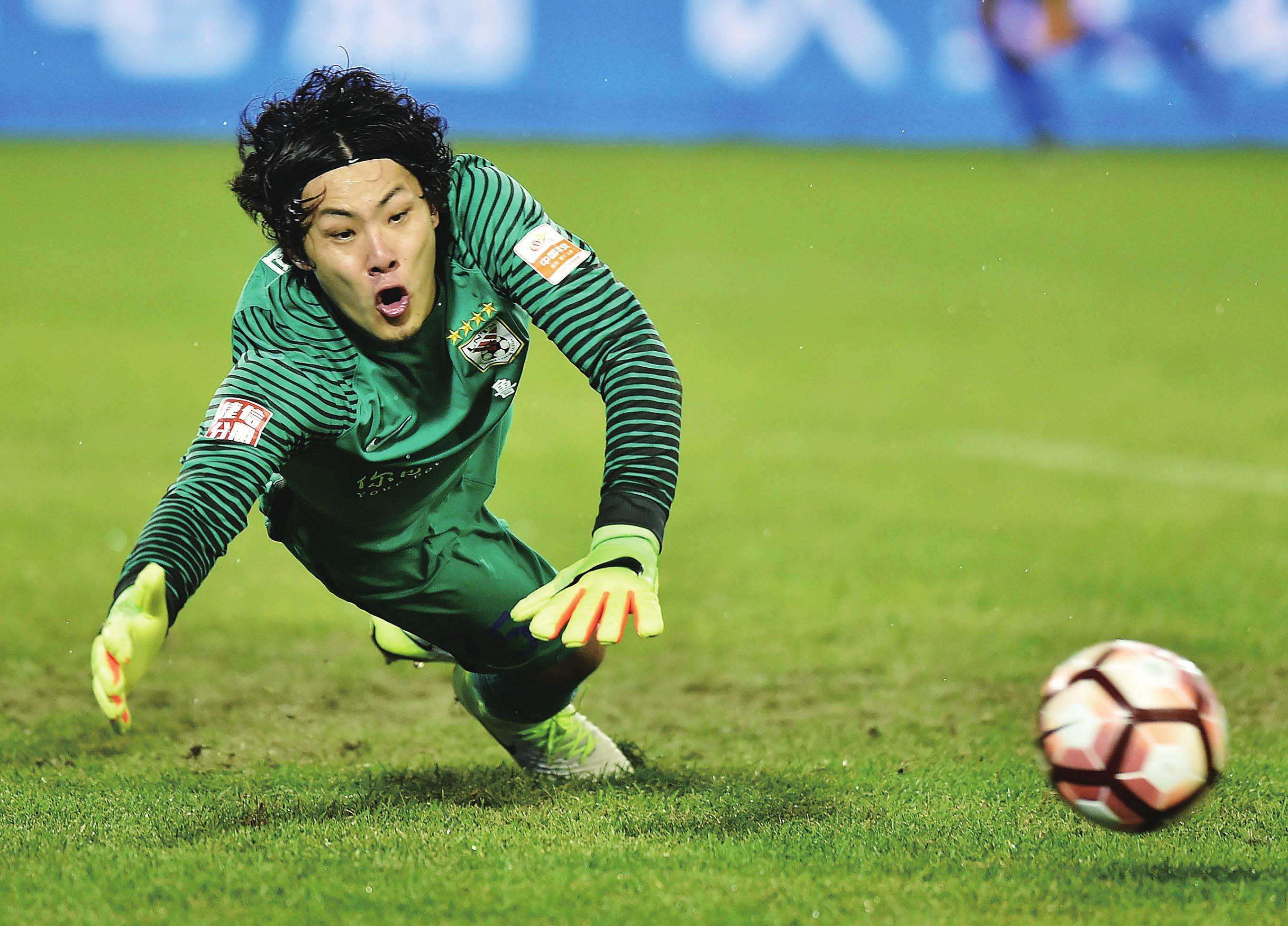 泰国足球选拔赛新人崭露头角