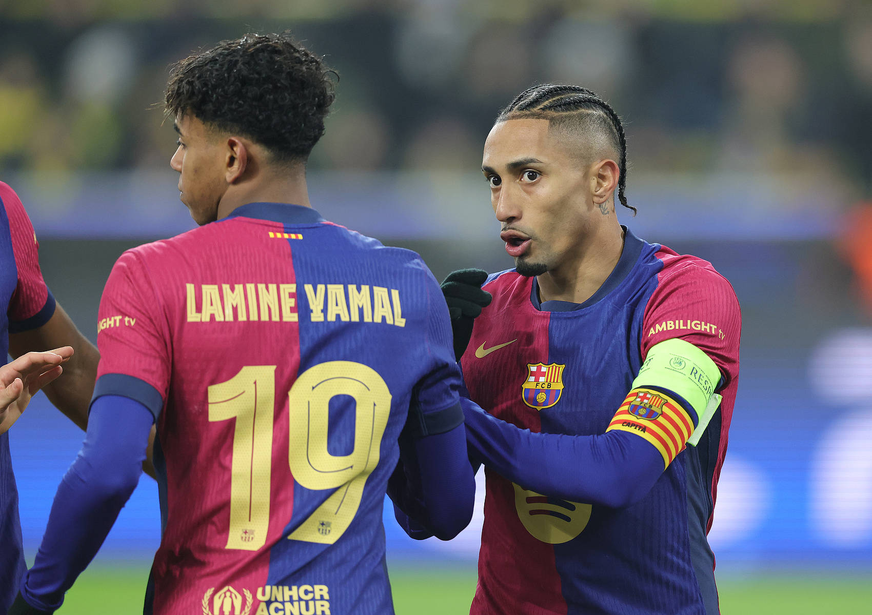 包含单钩绝杀，梅西肆虐拜仁，巴萨独揽欧冠大亨的词条