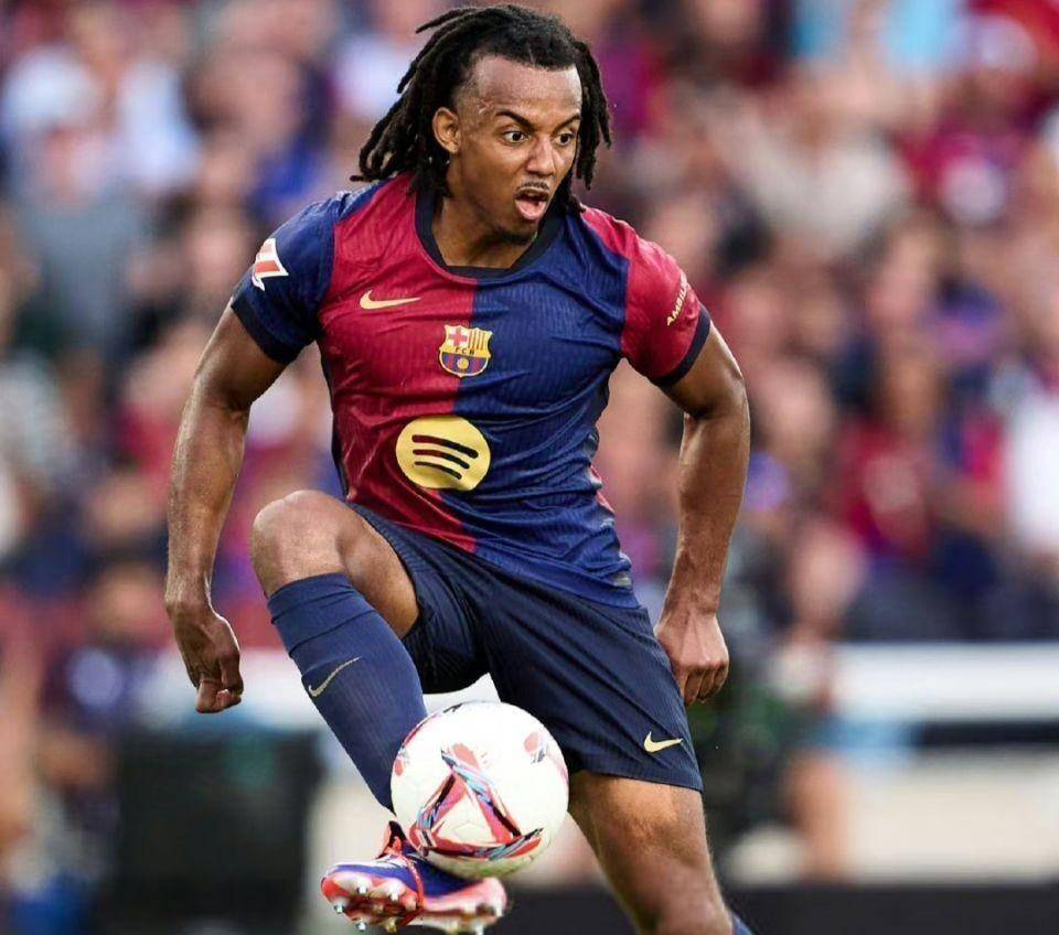 包含防守铁闸遭遇伤病波及,巴塞罗那球迷担忧后防问题的词条 包含防守铁闸遭遇伤病波及,巴塞罗那球迷担忧后防问题的词条