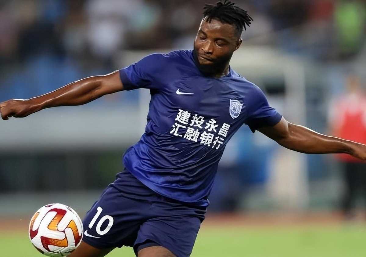 包含外援球员表现抢眼，引发话题讨论的词条