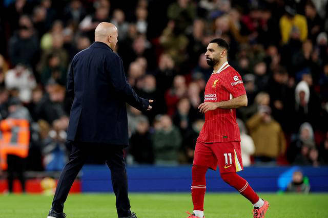 利物浦客场压力重重,拼尽全力 利物浦客场压力重重,拼尽全力