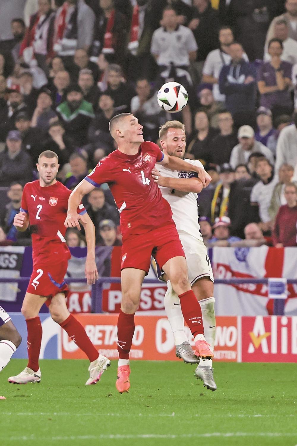 英格兰轻松过关,赢得欧锦赛比赛权 英格兰轻松过关,赢得欧锦赛比赛权