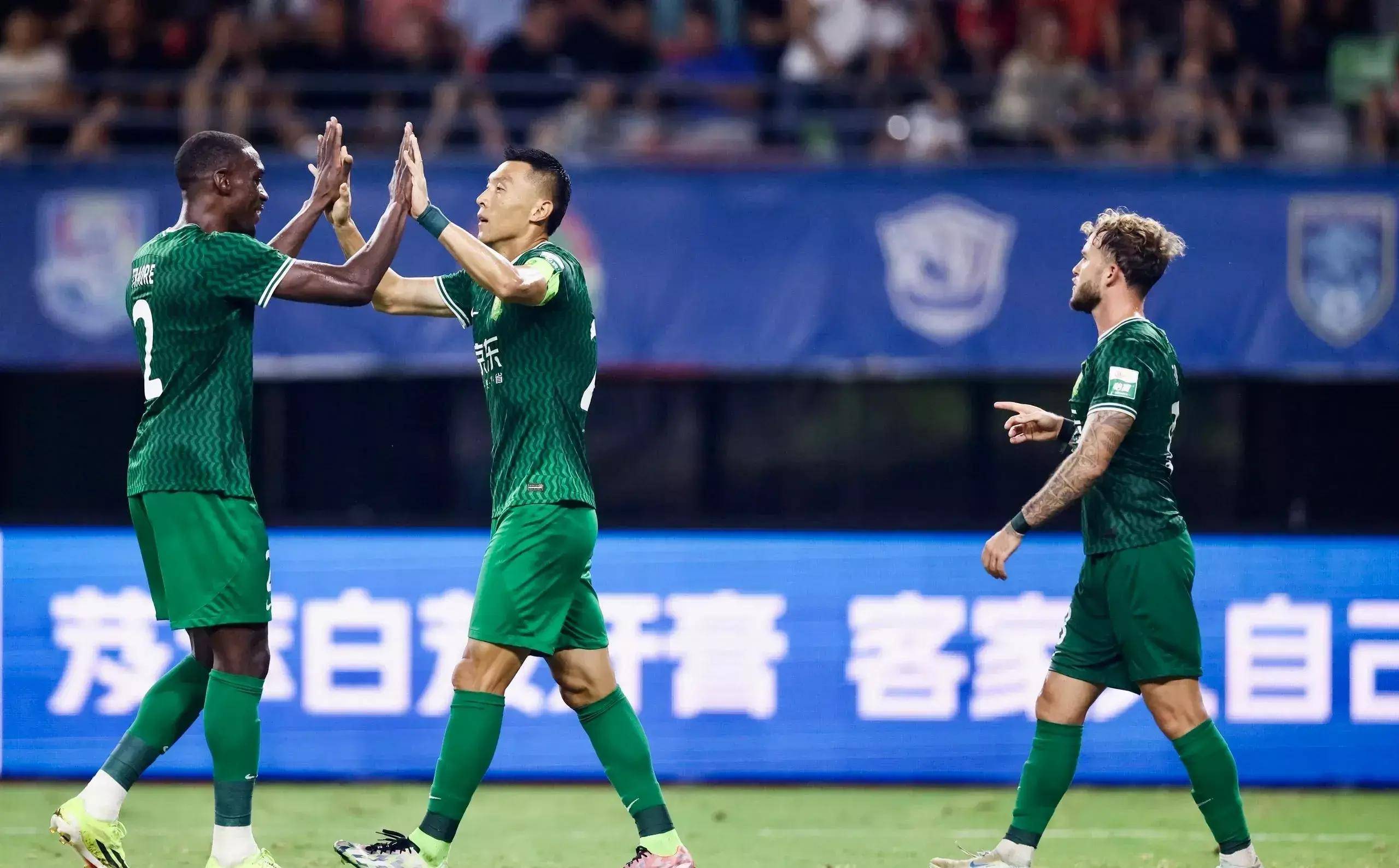 长春亚泰客场作战，面对江苏苏宁强硬防线的简单介绍