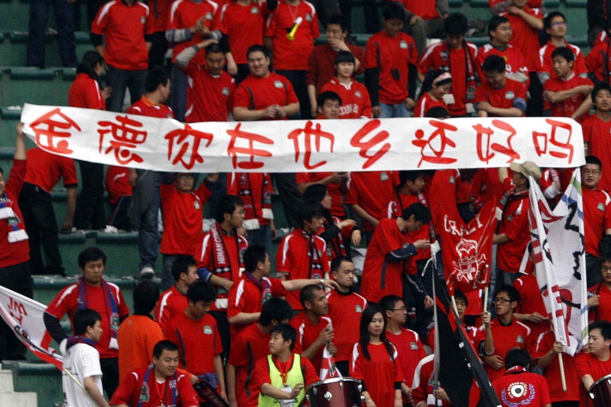 球队实力强劲,一路过关斩将,稳步前行 球队实力强劲,一路过关斩将,稳步前行