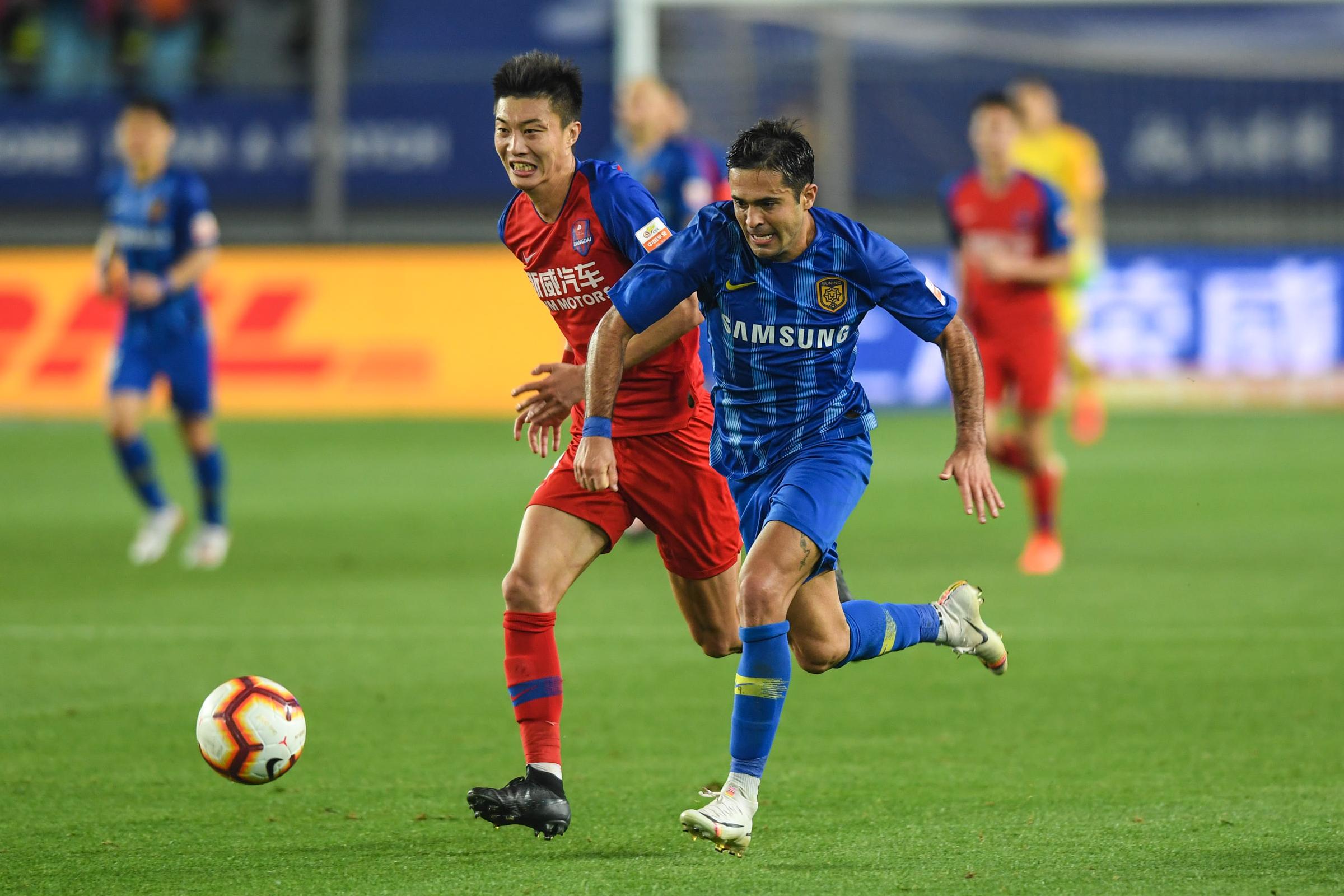 江苏苏宁外援进球,球队取得胜利的简单介绍 江苏苏宁外援进球,球队取得胜利的简单介绍