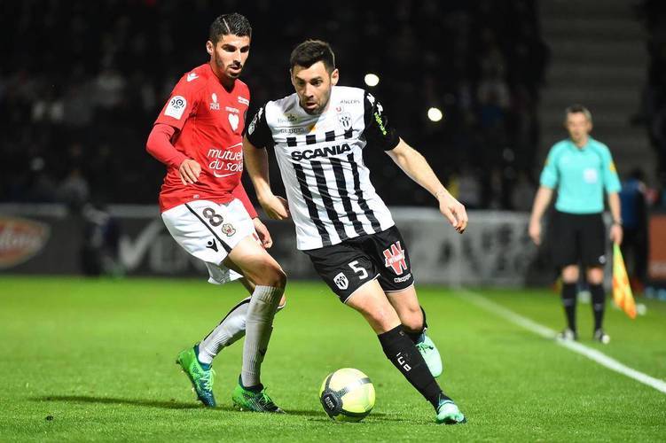 关于里尔战胜亚特兰大，备战法甲主场大战的信息