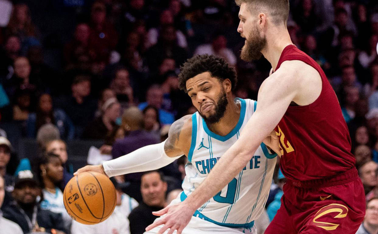 黄蜂获得关键胜利，新晋球星表现抢眼的简单介绍