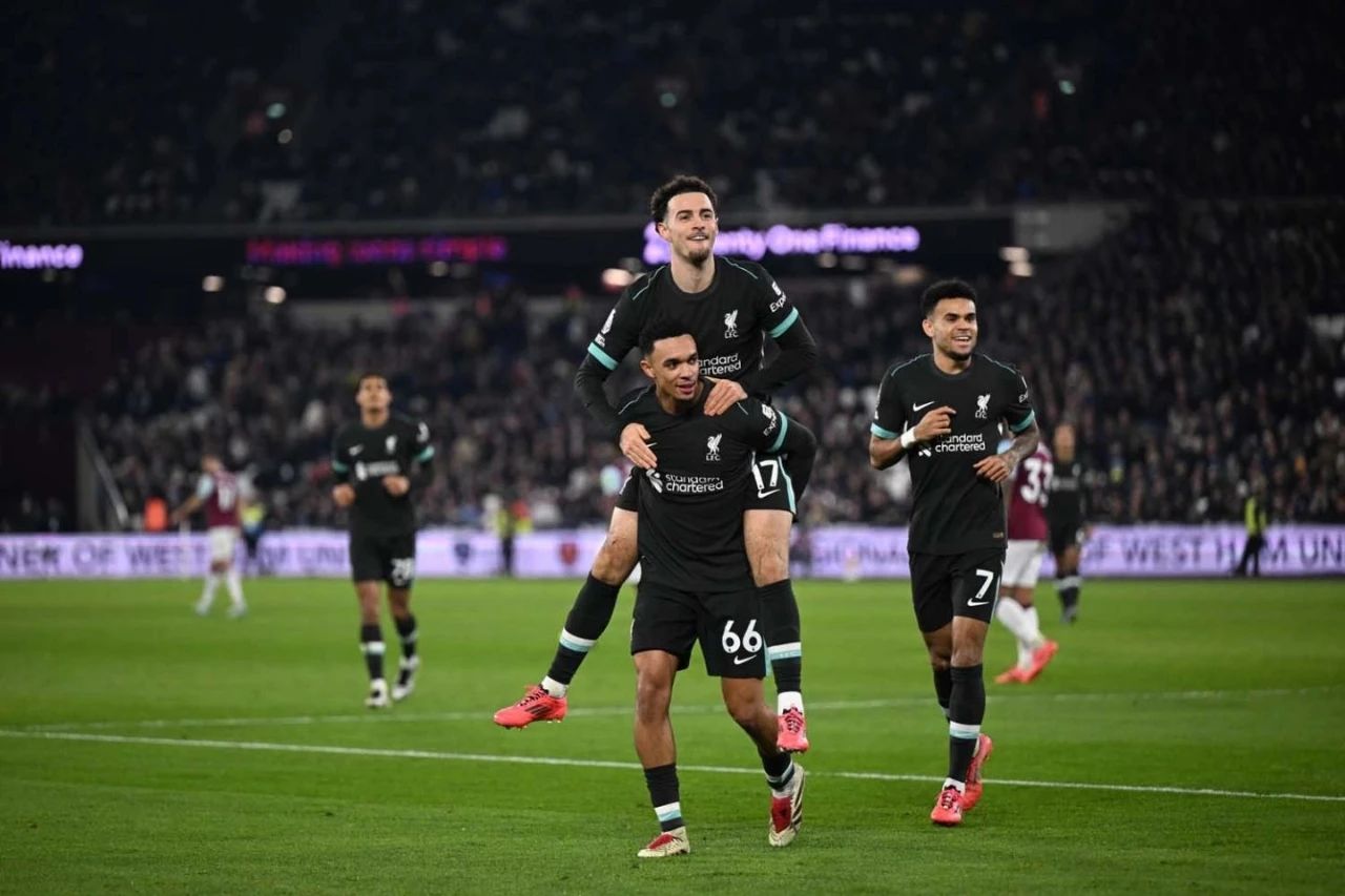 利物浦客场逼平西汉姆联,萨拉赫梅开二度力保红军不败的简单介绍 利物浦客场逼平西汉姆联,萨拉赫梅开二度力保红军不败的简单介绍