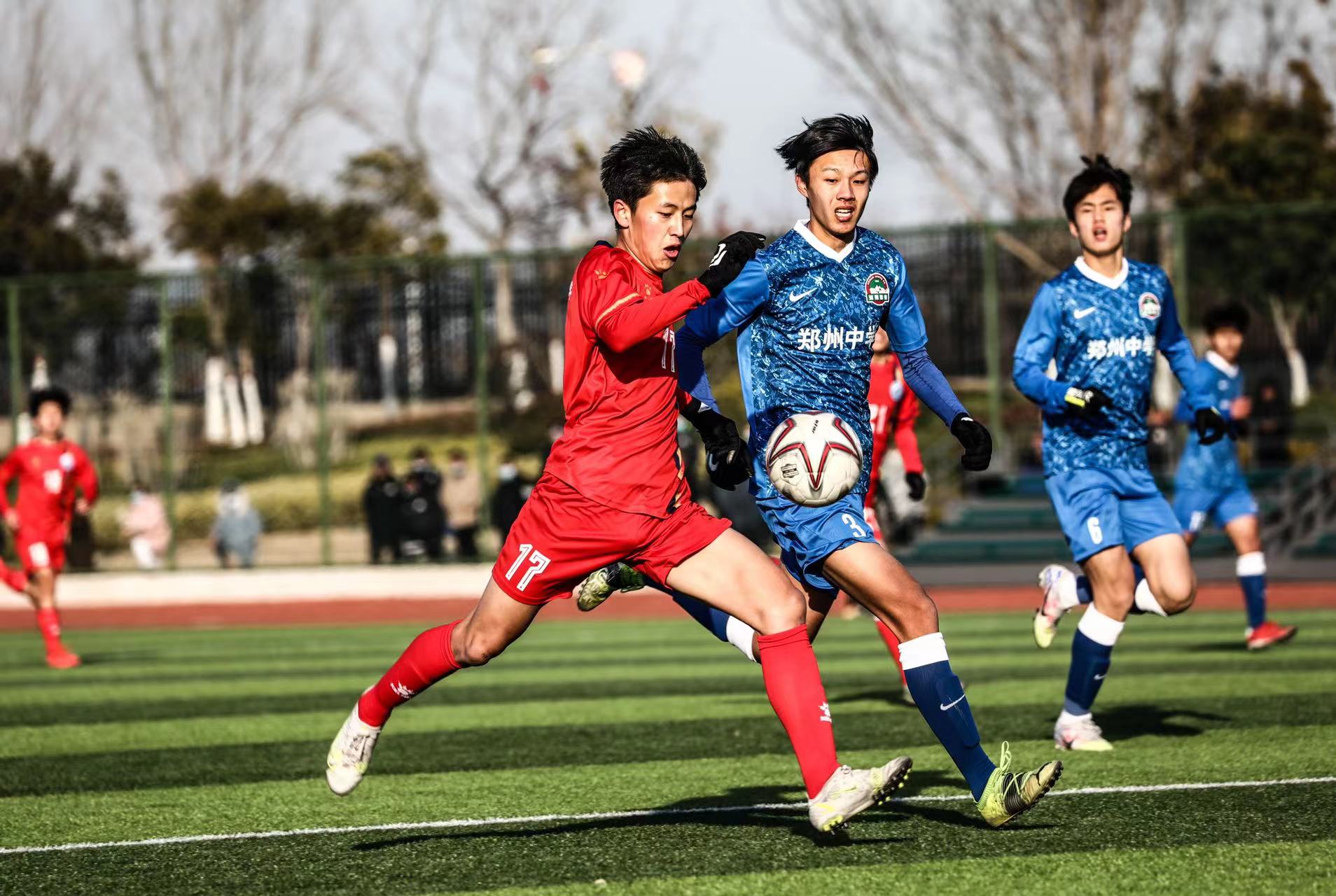 卫冕冠军不敌红军攻势,球门难守 卫冕冠军不敌红军攻势,球门难守