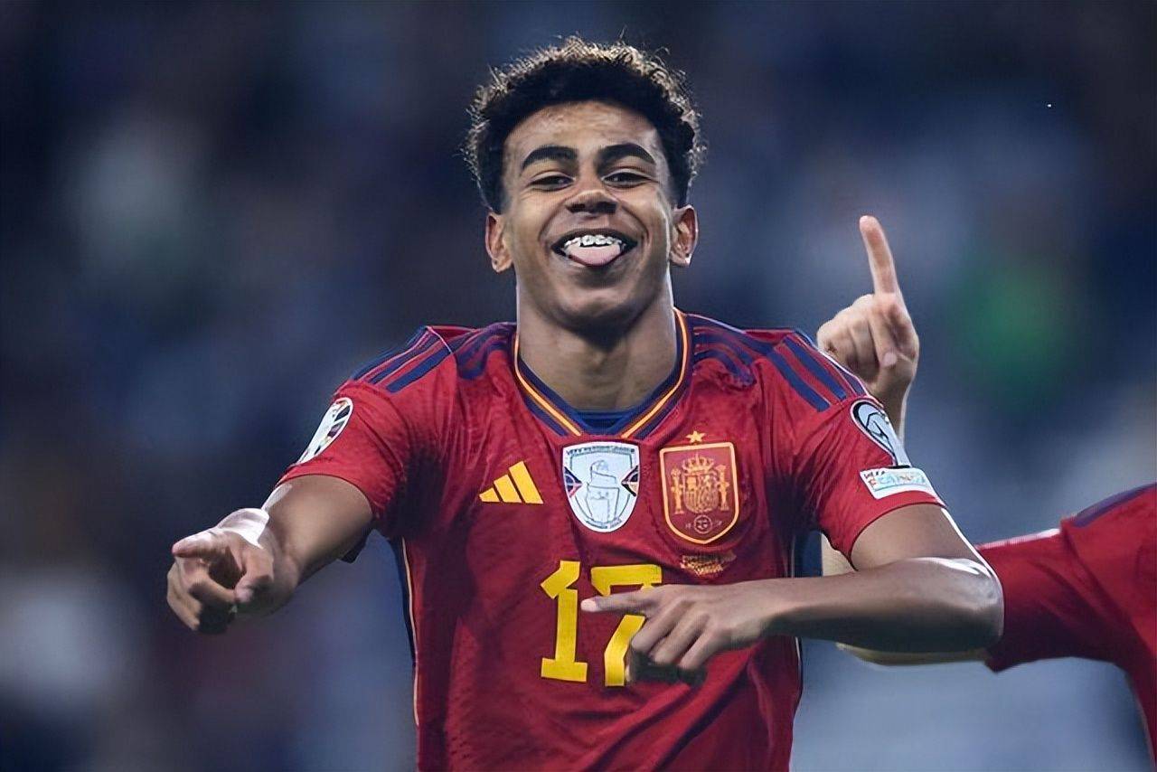 包含荷兰足球界最新消息:新一代才俊助力球队雄起的词条 包含荷兰足球界最新消息:新一代才俊助力球队雄起的词条