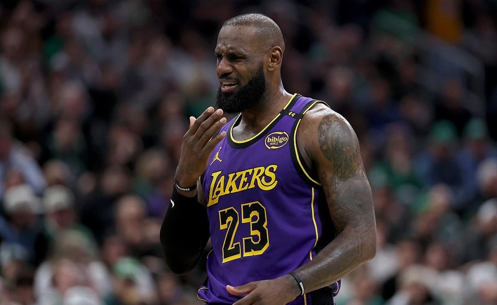 凯尔特人在英超中险胜詹姆斯，球迷沸腾