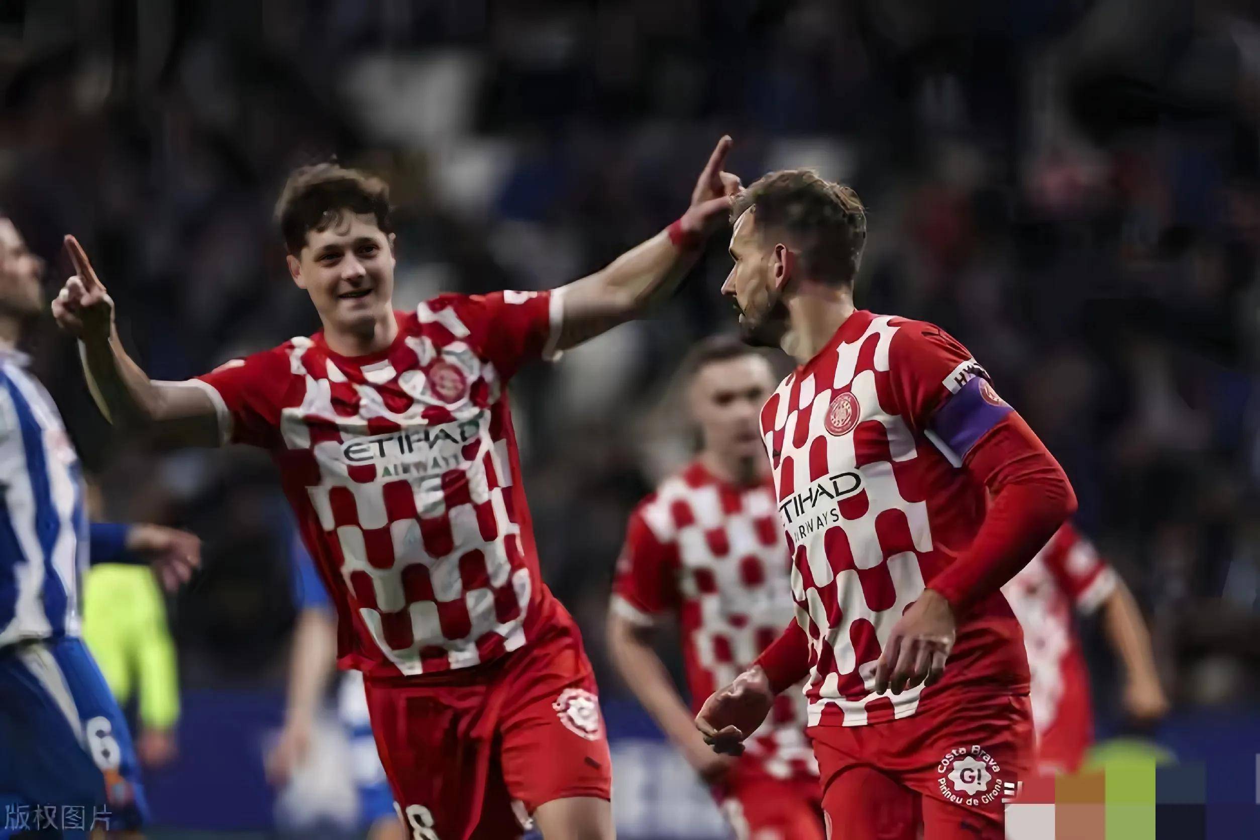 包含AC米兰战平热刺,莱万关键助攻亚洲杯的词条 包含AC米兰战平热刺,莱万关键助攻亚洲杯的词条