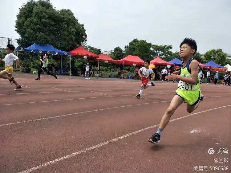 关于游泳项目连连刷新记录,突破自我的信息 关于游泳项目连连刷新记录,突破自我的信息