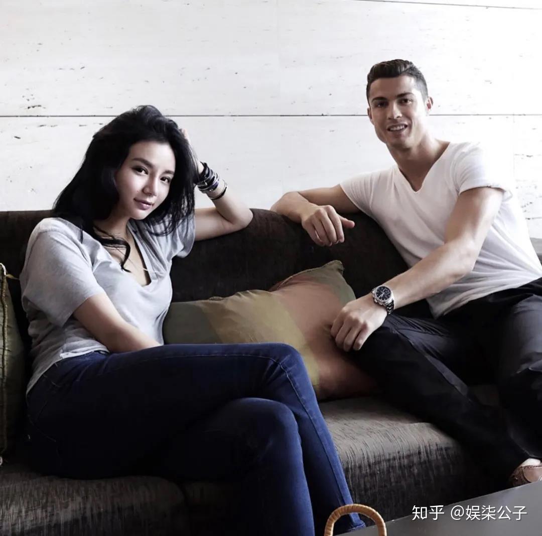 新加坡之身女全六闻甲欧警耳子