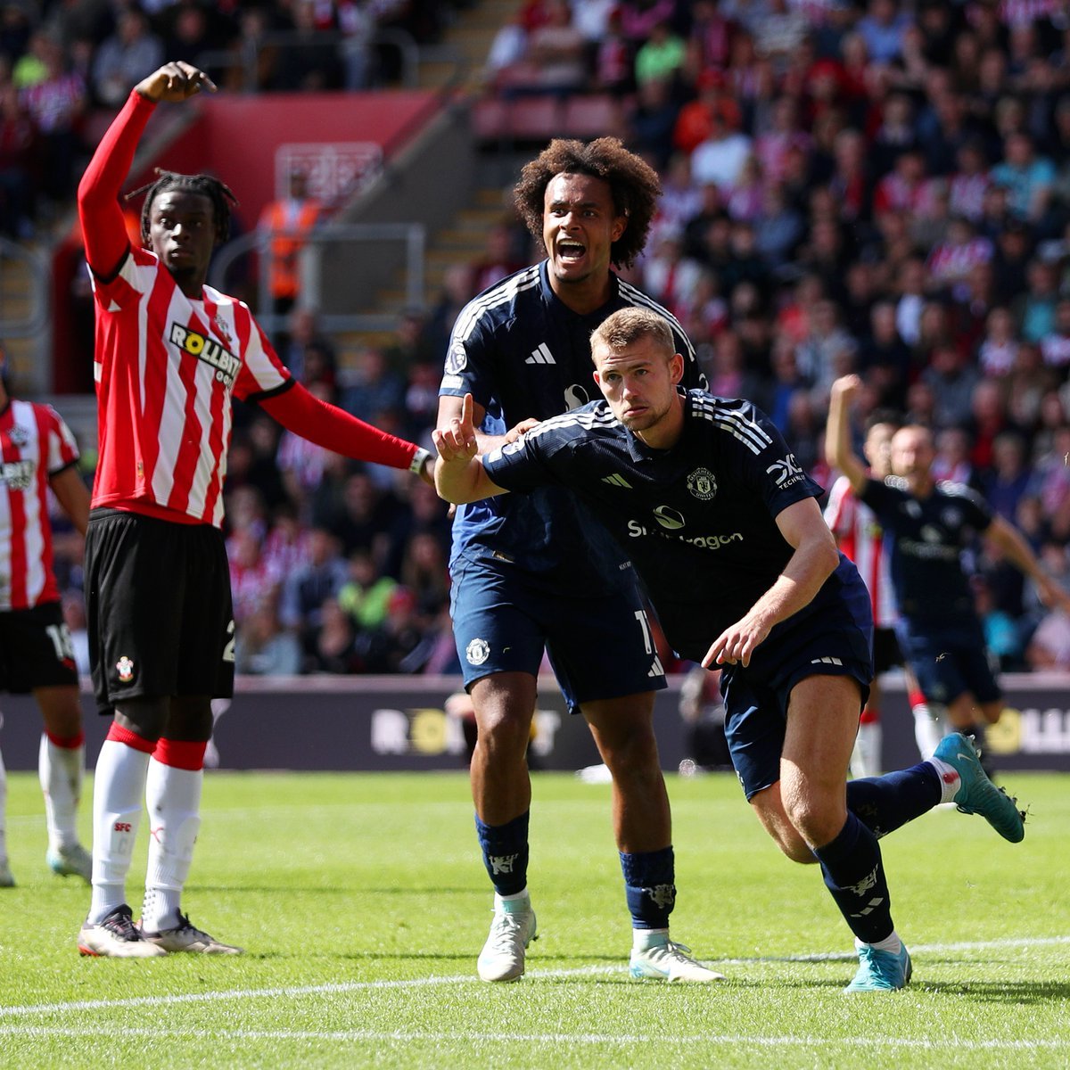 关于南安普顿战平对手,英格兰足球比赛竞争激烈的信息 关于南安普顿战平对手,英格兰足球比赛竞争激烈的信息