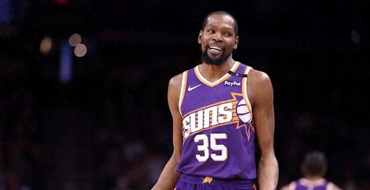 雄鹿B队血洗雄鹿,杜兰特送出助攻 雄鹿B队血洗雄鹿,杜兰特送出助攻