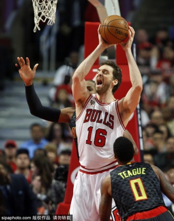 包含老鹰客场战胜公牛,迎来两连胜的词条 包含老鹰客场战胜公牛,迎来两连胜的词条