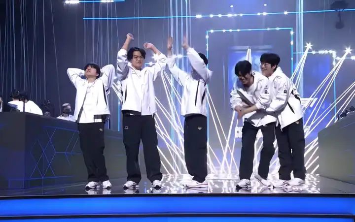 关于TES鏖战100T,Faker三分雨点燃全场的信息 关于TES鏖战100T,Faker三分雨点燃全场的信息