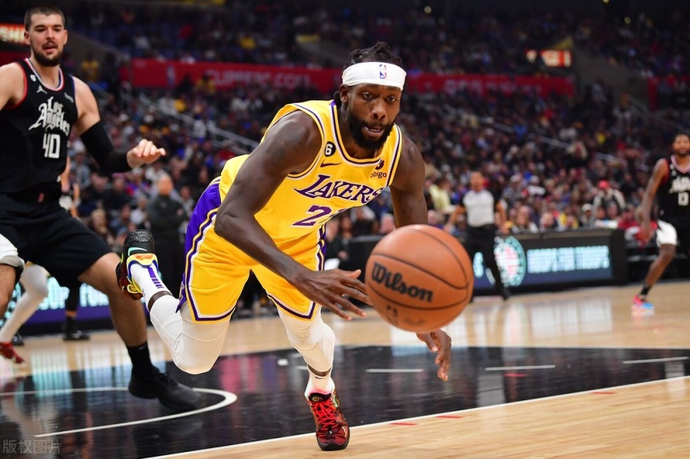 勇士B队绝地反击日本男篮，贝弗利高光表现