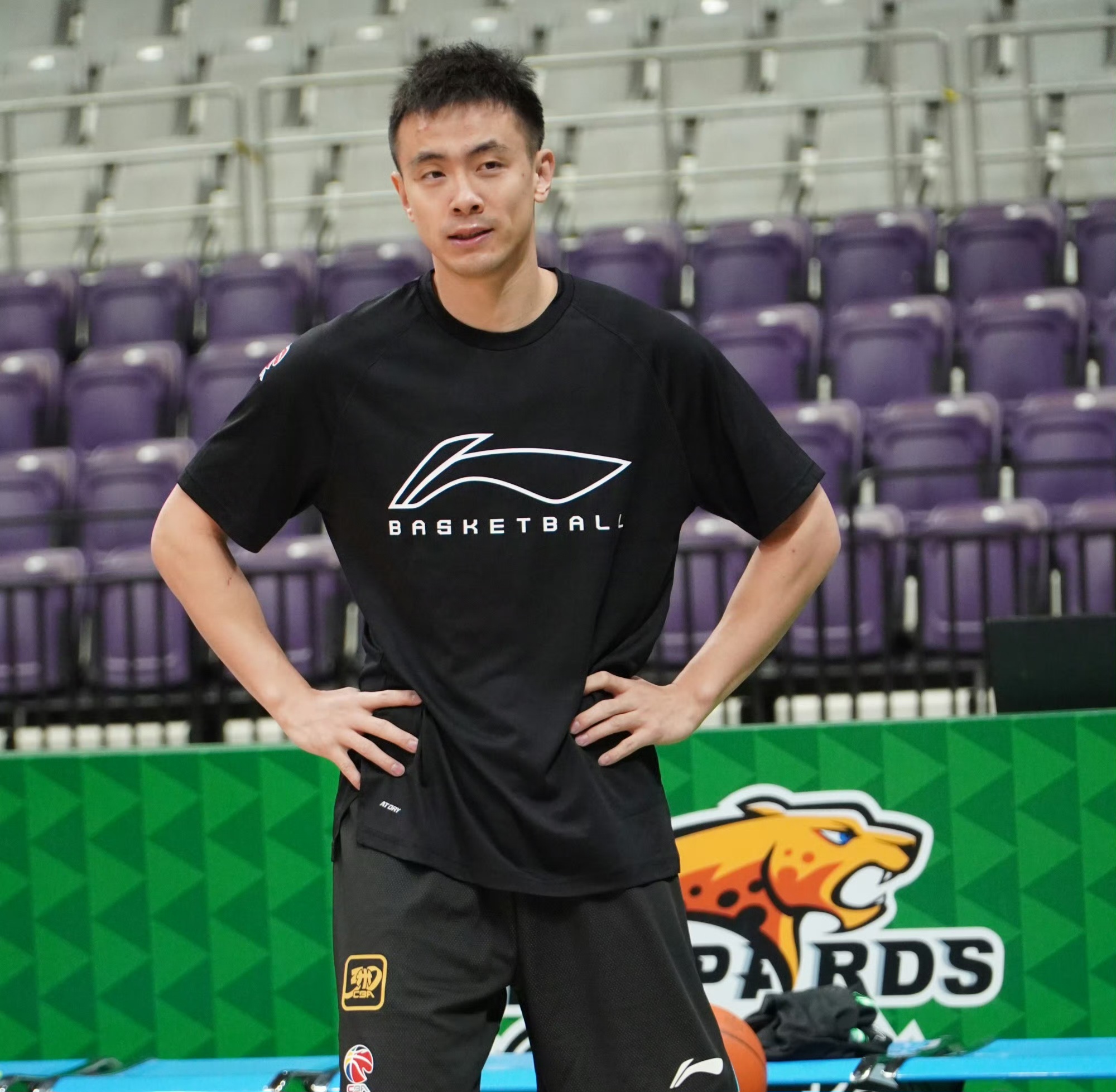 勇士碾压上海队，赵继伟状态火热