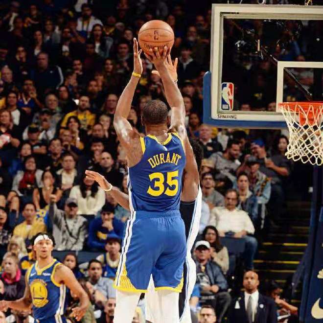 广东队轻取国王，武切维奇状态火热