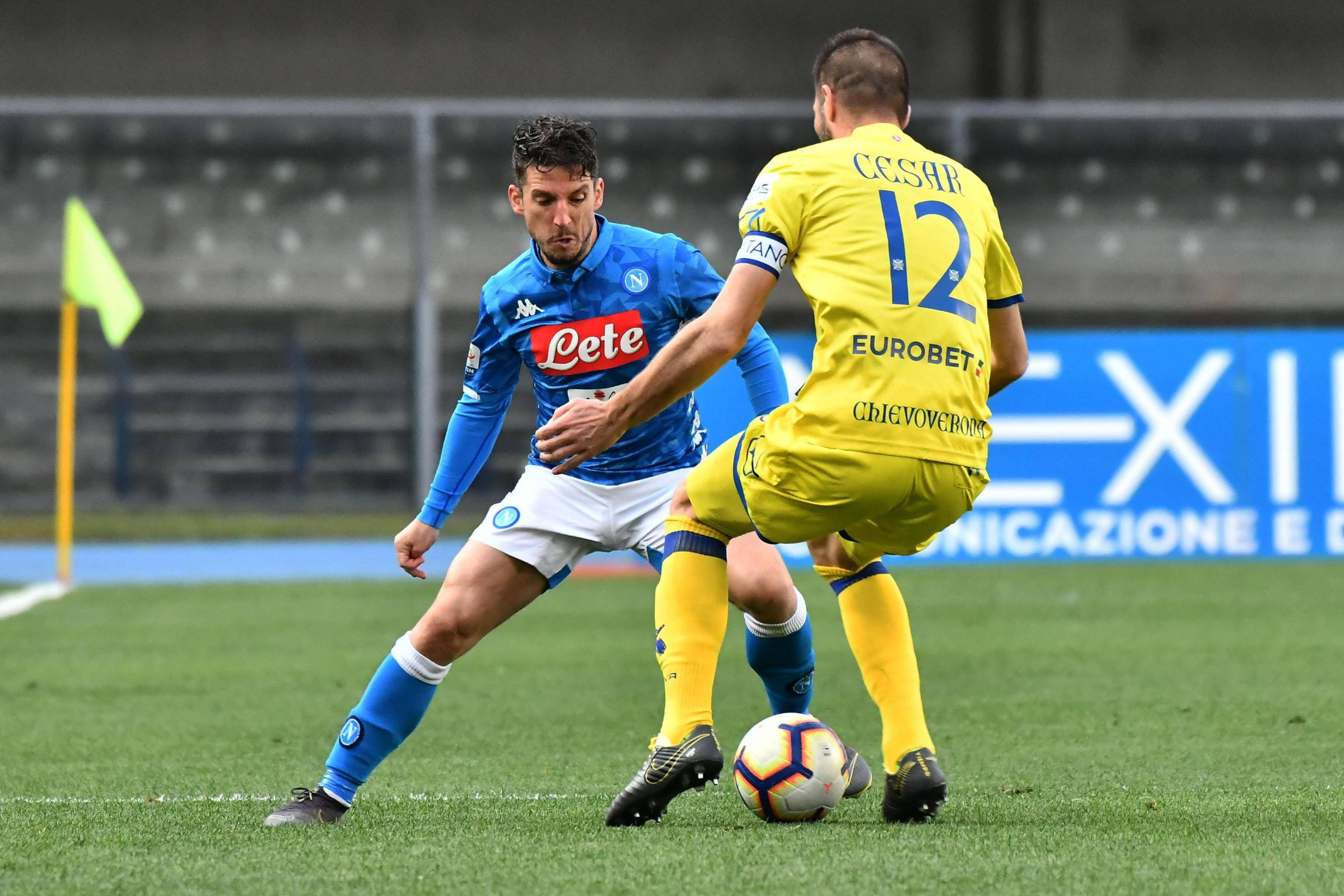 意甲球队发生内部矛盾，球员之间频繁交锋