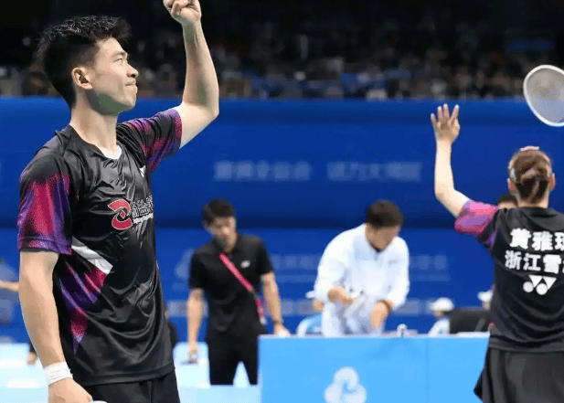 印尼队横扫丹麦队，郑思维统治全场