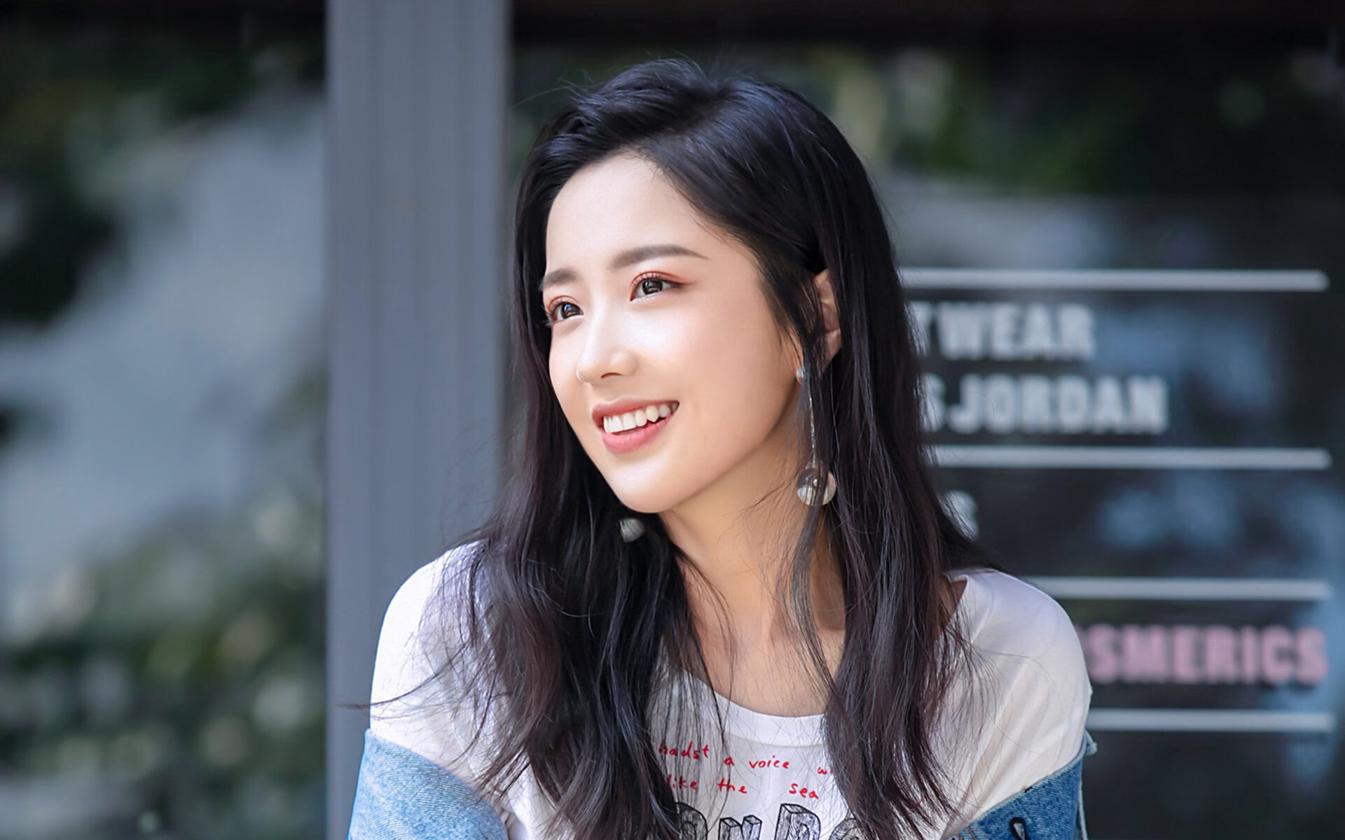 年度焦点之战，爵士队强势击溃北京队，展现篮球艺术与力量